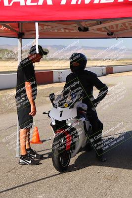 media/Sep-07-2024-Pacific Track Time (Sat) [[9bb89f5e83]]/B group/Grid/